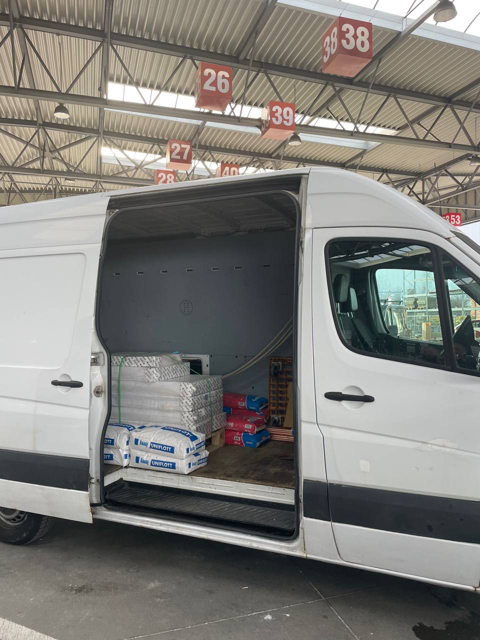 Starting from 800 CZK per hour - SergoLogistics Transportation